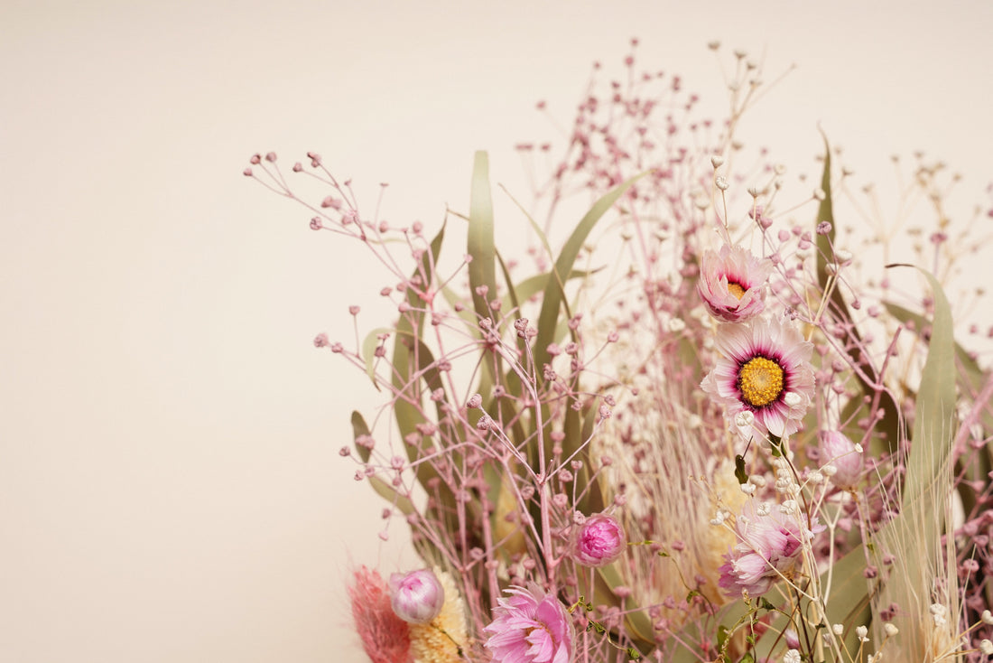 How to Choose the Perfect Dried Flower Bouquet for Your Home